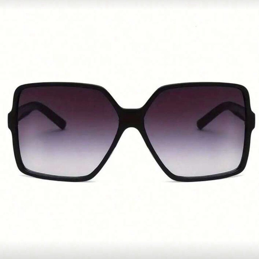 Chic Oversized Black Sunglasses - Picture 2 of 5
